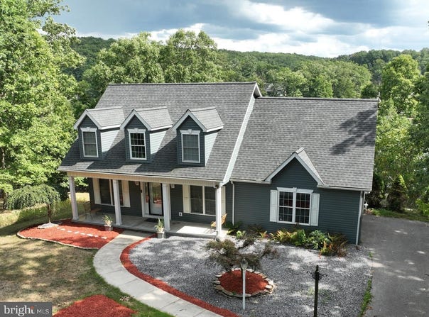 202 LAKESIDE Loop, RIDGELEY, WV 26753