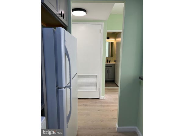 3100 S MANCHESTER STREET, FALLS CHURCH, VA 22044
