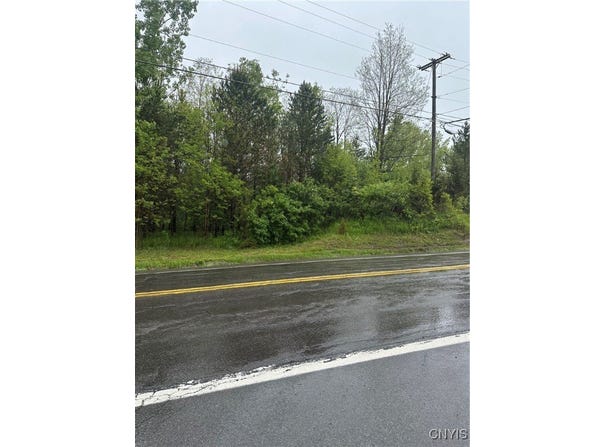 20 State Street, Sennett, NY 13021