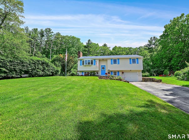17 Plainview Drive, Plainfield, CT 06239