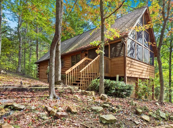 2349 Courtney Lane, Sevierville, TN 37876