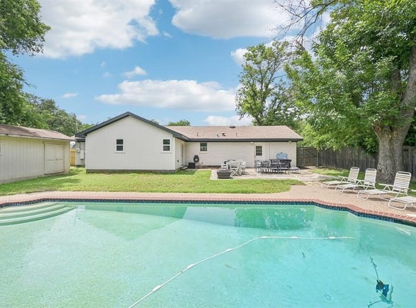6917 Overhill Road, Fort Worth, TX 76116