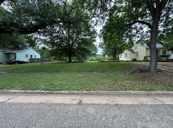 123 E Prospect Street, Shreveport, LA 71104