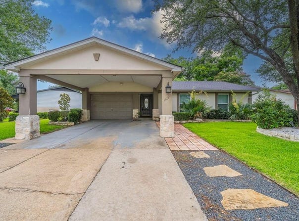 1825 Emerald Drive, Irving, TX 75060