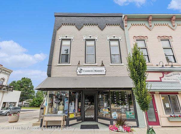 103 E Maple Street, Mason, MI 48854