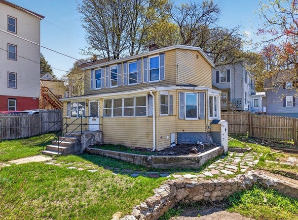 40 Moran St, Gardner, MA 01440
