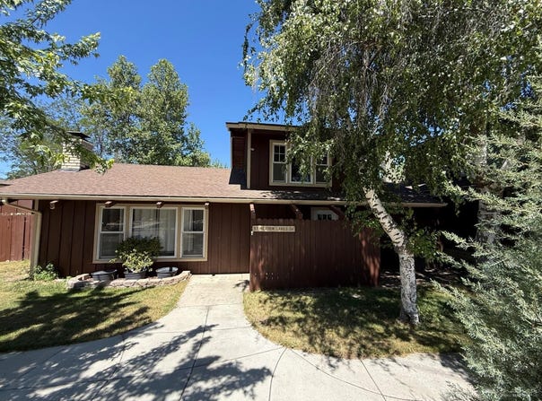 97 Meadow Lakes Drive, Tehachapi, CA 93561