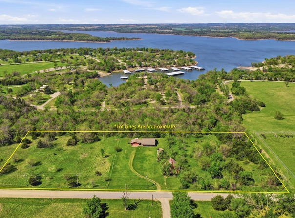 4060 E 229th ST, Vassar, KS 66543-9999