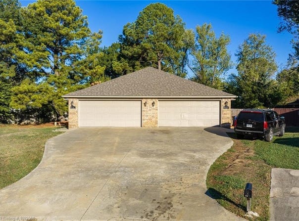 9127 Fresno CIR, Fort Smith, AR 72903