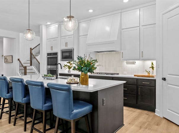 1890 Headwaters BLVD, Dripping Springs, TX 78620