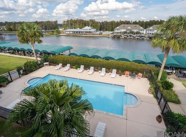 12430 River Highlands, St Amant, LA 70774