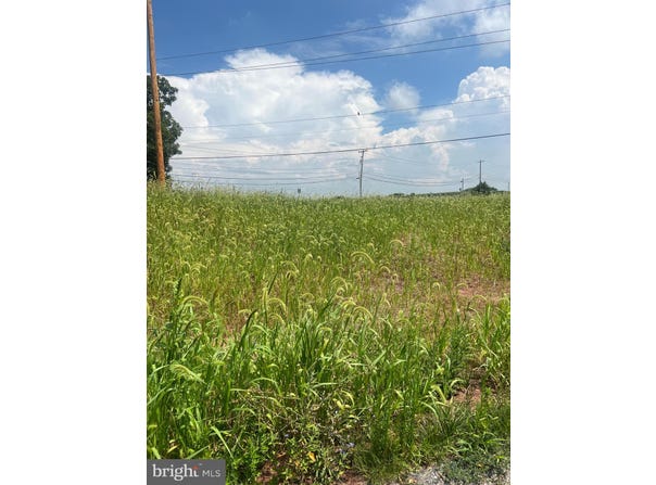 3761 OLD HERSHEY RD, ELIZABETHTOWN, PA 17022