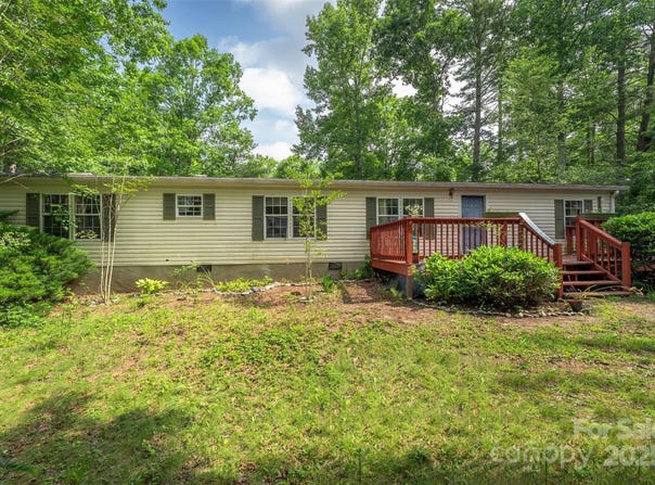 38 Hidden Forest Drive, Hendersonville, NC 28792