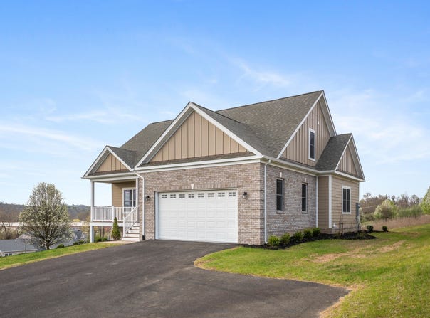 6903 Doral Drive, Radford, VA 24141