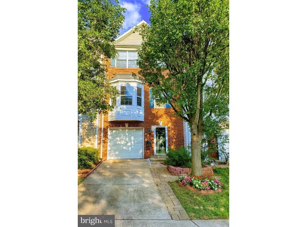 586 LILAC TERRACE NE, LEESBURG, VA 20176