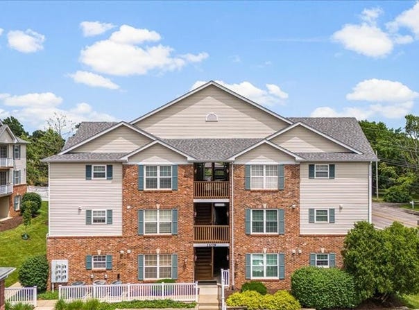 11079 Gravois Road, MO 63126