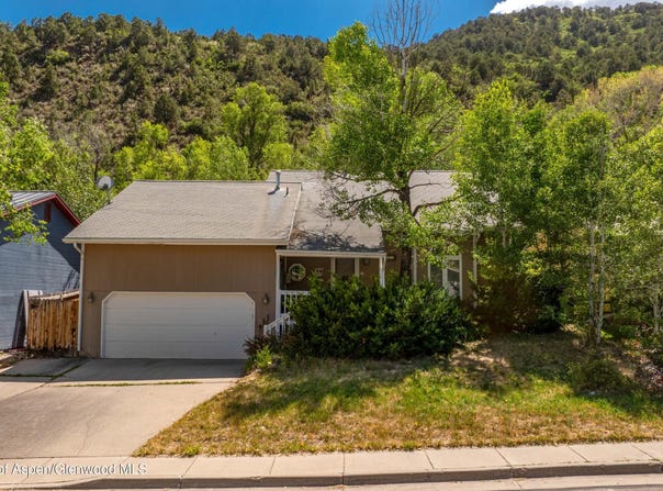 905 Meadow Run, Glenwood Springs, CO 81601