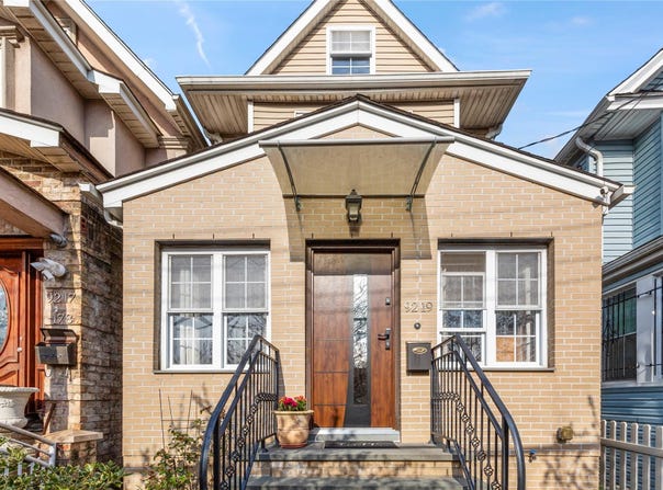 92-19 178th Street, Jamaica, NY 11433