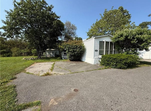 225 Brayton Avenue, Tiverton, RI 02878