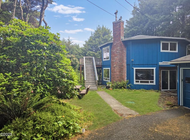 6989 SW Surfland Street, South Beach, OR 97366