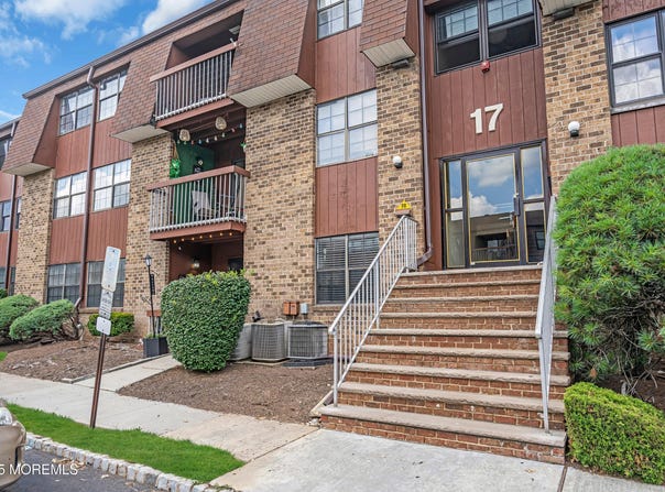 193 Sierra Court, Woodbridge, NJ 07095