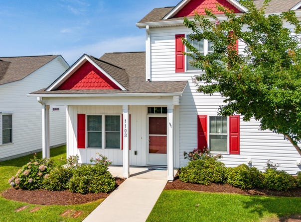 1103 Pirates Landing Drive, Beaufort, NC 28516