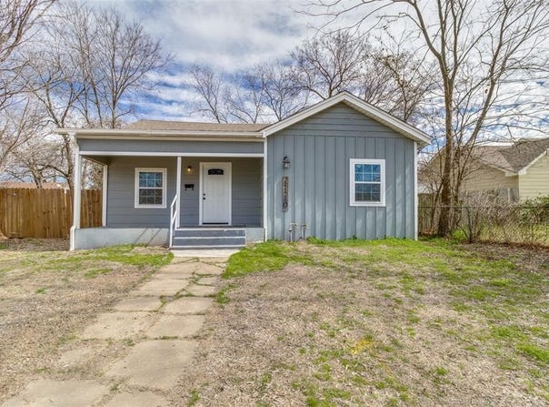 1110 Chestnut Street, Bonham, TX 75418