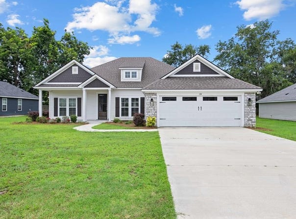 124 Audrey Lane, Hahira, GA 31632