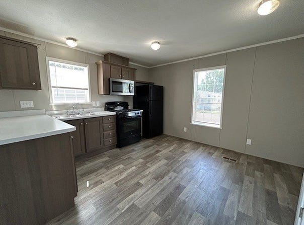 39500 W. Warren Road, Canton, MI 48187