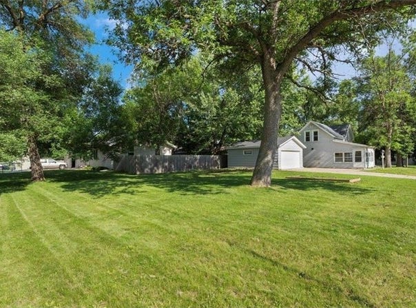 1220 Campbell Avenue NW, Willmar, MN 56201