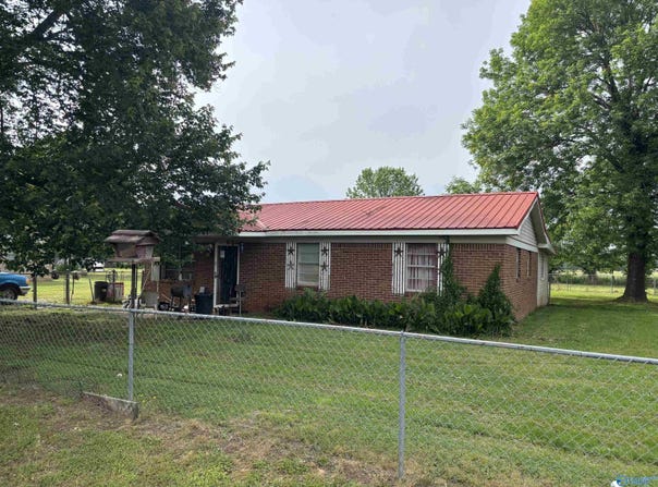 135 Willoughby Drive, New Hope, AL 35760