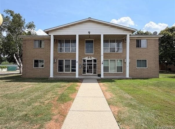 26305 W 7 mile rd, Redford Twp, MI 48240