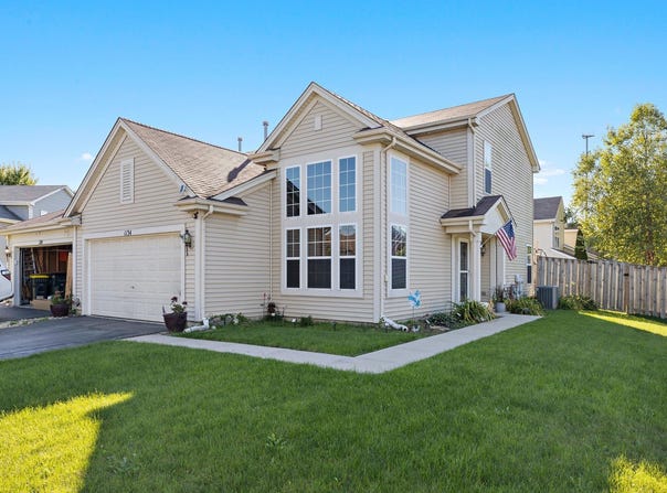 1134 Spinnaker Street, Pingree Grove, IL 60140