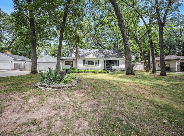 3654 Groveland Avenue SW, Wyoming, MI 49519