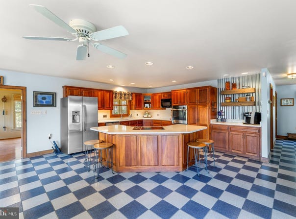 1460 PITCOCK LANE, WINCHESTER, VA 22602