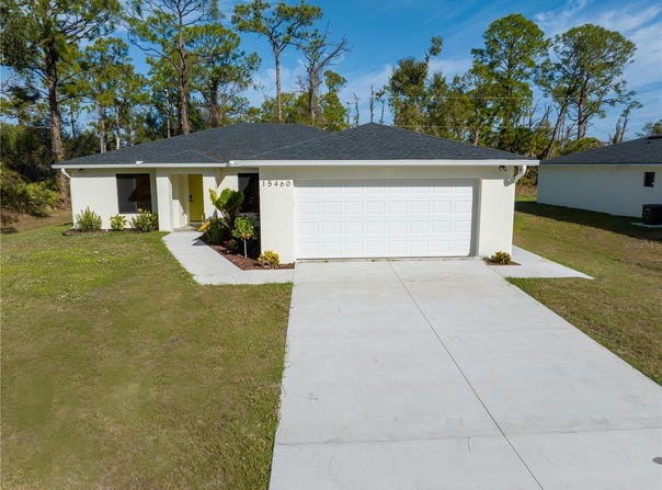 15460 CHAMBERLAIN Boulevard, PORT CHARLOTTE, FL 33953