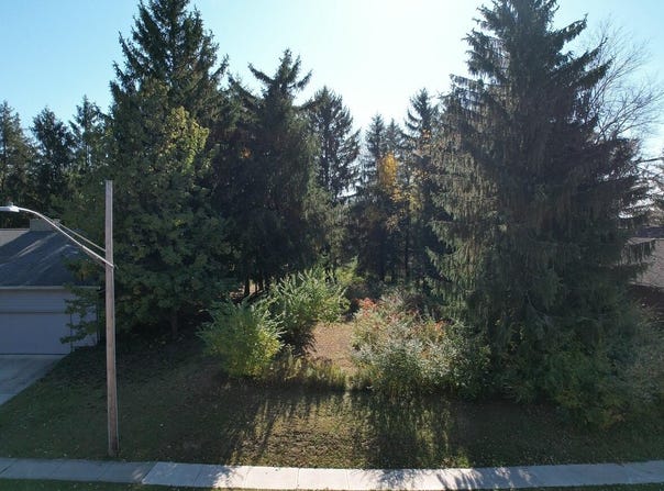 1612 Whispering Pines Lane, Bellefontaine, OH 43311