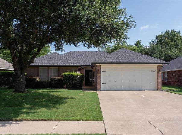 339 Meador Lane, Burleson, TX 76028