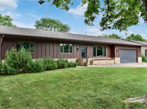 4120 Service Drive, Goodview, MN 55987