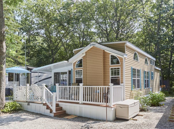 1 Robinson Way, Kennebunk, ME 04043