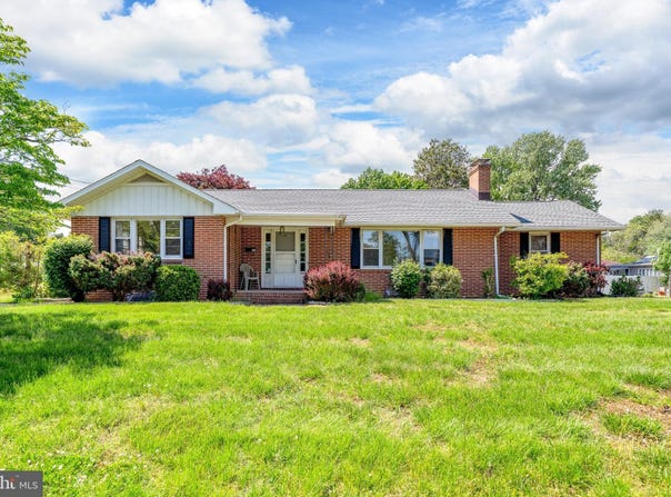 405 LAKELAWN Drive, MILFORD, DE 19963