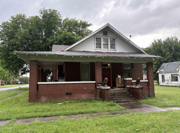 101 NE 4th, England, AR 72046