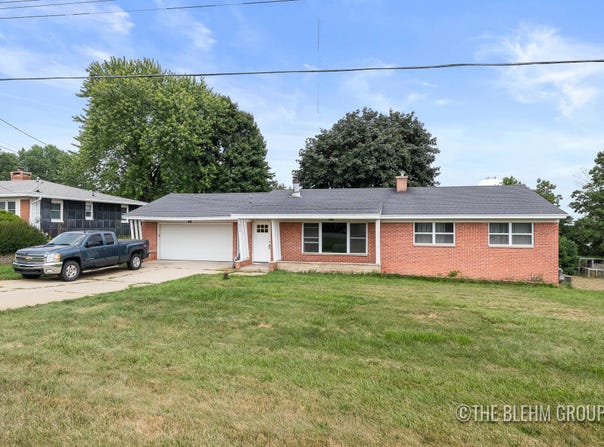 3770 Cordes Avenue NW, Comstock Park, MI 49321