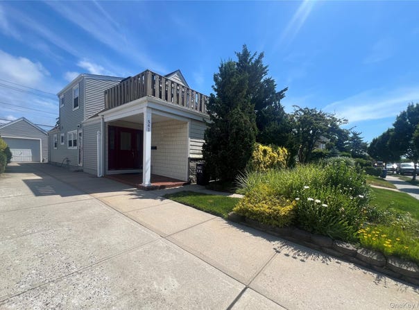541 E Park Avenue, Long Beach, NY 11561