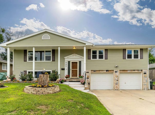 721 Locke Avenue, Waterloo, IA 50702