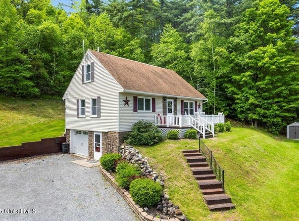 113 New Vermont Road, Bolton, NY 12814