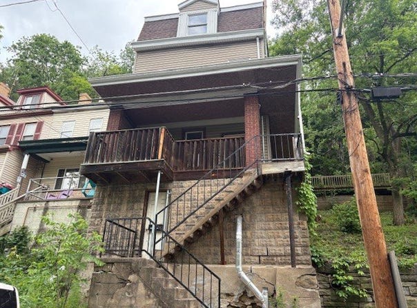 1824 Brahm St, Spring Hill, PA 15212