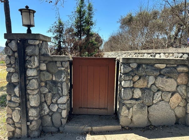 416 E Altadena Drive, Altadena, CA 91001