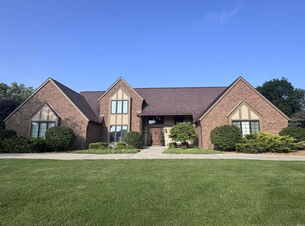 3800 Augusta Lane, Elkhart, IN 46517