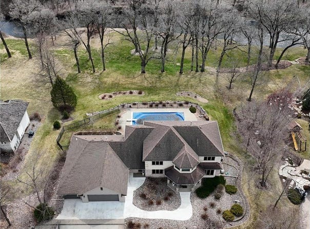 1475 River Shore Drive, Hastings, MN 55033